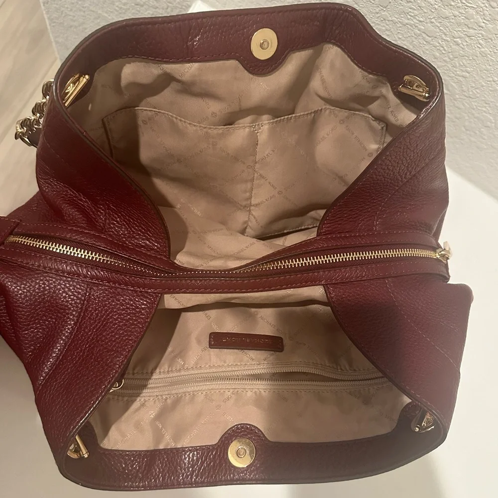Michael Kors Jet Set Merlot Pebbled Leather Large Shoulder Bag Tote Chain Strap